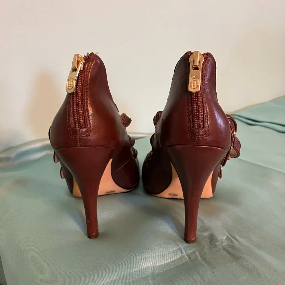 Vince Camuto Women's Dark Brown Strappy Heels